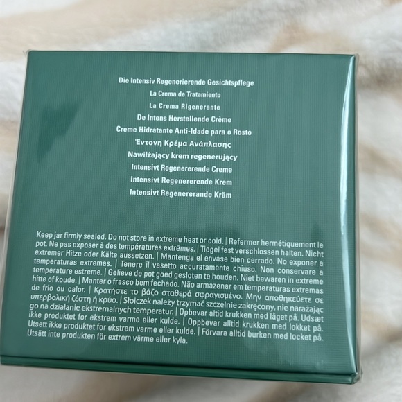 🌷LaMer Cream Moisturizer (Pack of 4) - Picture 3 of 14